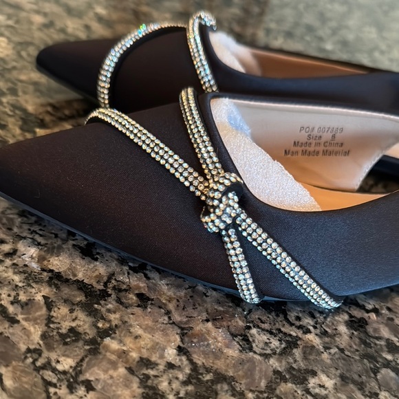 Journee Collection Rebel Black Flats with embellished rhinestones Design NWT 6 - Picture 7 of 9